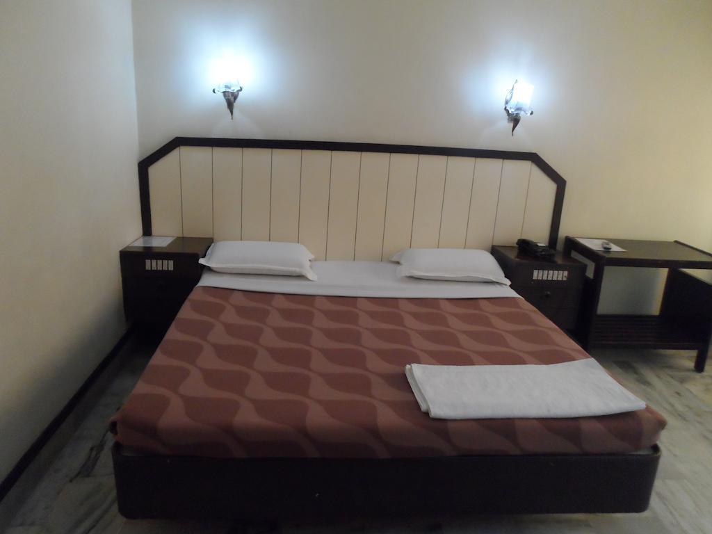 Hotel Sivapriya Kodaikanal Room photo